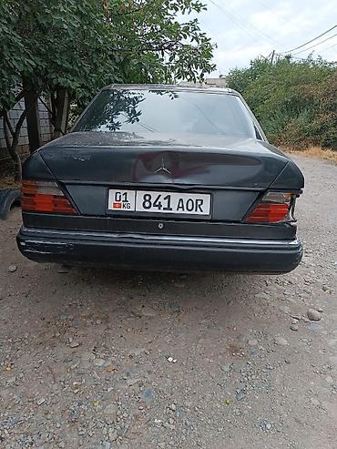 x class: Mercedes-Benz W124: 1992 г., Седан — 2