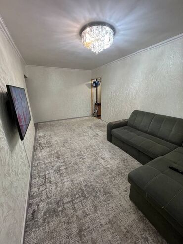 продаю квартиру в балыкчы: 3 комнаты, 58 м², 104 серия, 1 этаж, Евроремонт