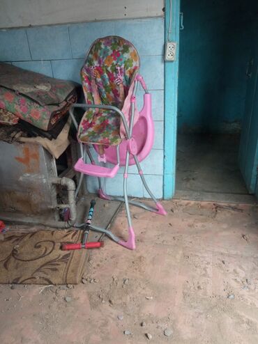 детская коляска б: Коляска, цвет - Розовый, Б/у