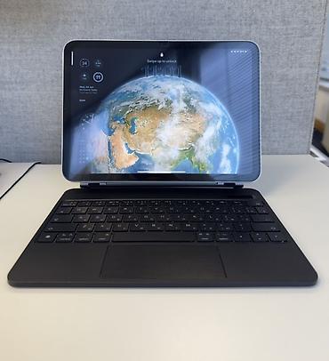 Планшеты: Apple iPad 11 (A16) Wi-Fi в сером цвете с клавиатурным чехлом - 256гб — 1