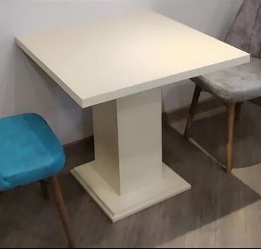 Digər restoran, kafe avadanlığı: Abedni stol 4 ededdir 1 ededi 55 azn satilir‼️cemi 1 hefte istifade