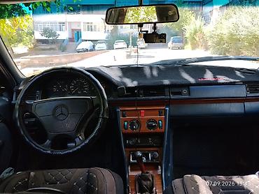 е34 4 4: Mercedes-Benz W124: 1994 г., 2.2 л, Механика, Бензин, Седан — 3