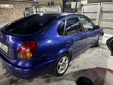 стоп с4: Toyota Corolla: 1999 г., 1.6 л, Механика, Бензин, Хэтчбэк — 6