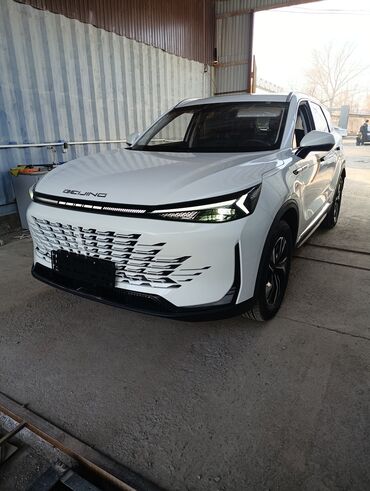 Другие автомобили: BEIJING X7 (кроссовер), белый цвет кузова - Современный дизайн — 1