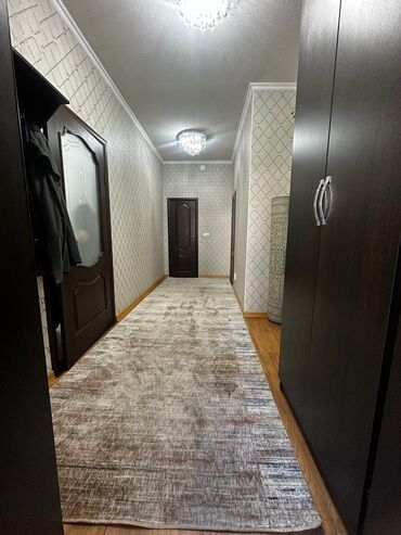 бишкек гостиница: 135 м², 4 комнаты
