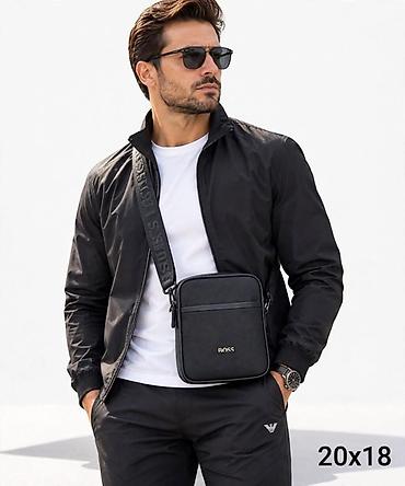 bermude 100: Muška crossbody torbica BOSS - Kompaktne dimenzije: 20 x 18 cm — 1