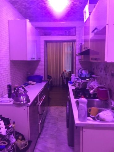 Köhnə tikili: Qazax Rayonu Bazarstor ilə üz bə üz bina 3 otaqlı mənzil kirayə — 3