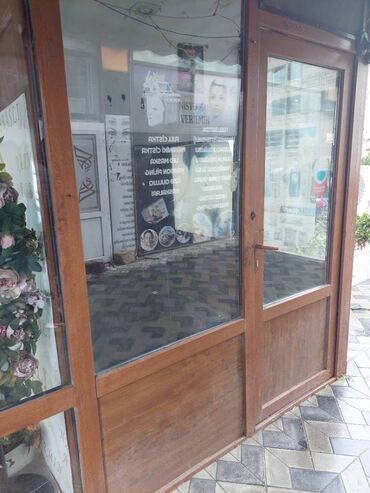 Icareye verilir : Xalqlar Metrosu Lacin T/M Yaninda 4 Kvadratliq Yerdi