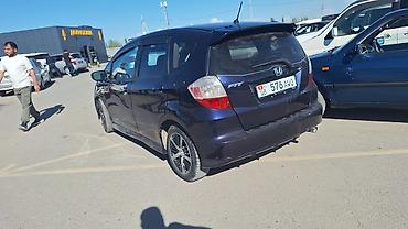 levin corolla: Honda Fit: 2009 г., Бензин — 2