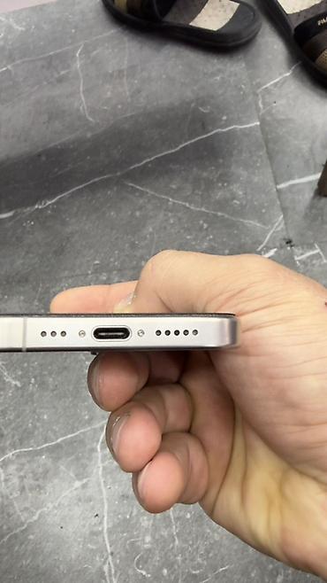 apple iphone 15 pro max: IPhone 15 Pro, 128 GB, Natural Titanium — 3