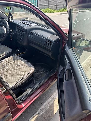 camry 1997: Volkswagen Vento: 1997 г., Седан — 8