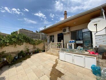 Uzunmüddətli kirayə mənzillər: Telebe ve aileye verilir Seliqeli baxmaq serti ile 3 otaqli temirli — 12