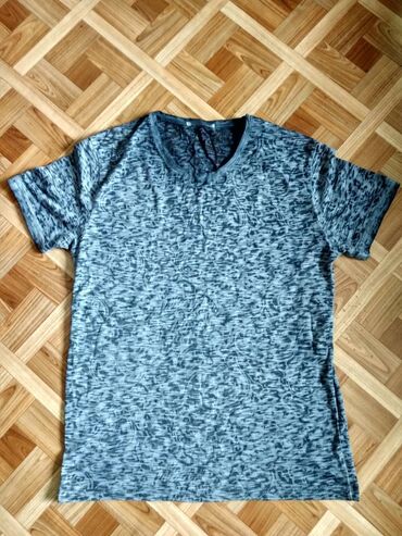 Рубашки: Рубашки и Футболки на рост 170, вес 60 Новые и б/у, цены от 100 до — 11