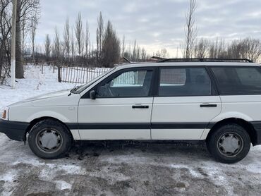 Volkswagen: Volkswagen Passat: 1991 г., 1.8 л, Механика, Бензин, Универсал