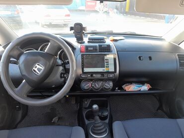 автомобиль на обмен: Honda Jazz: 2004 г., 1.3 л, Механика, Бензин, Хэтчбэк