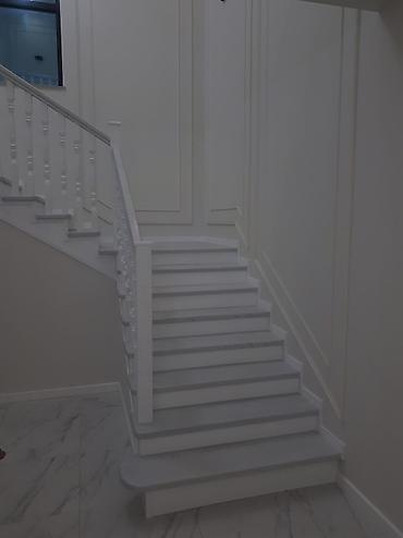 Деревянные лестницы: Деревянная лестница Для дома, Форма лестницы: Много-маршевая, Стиль: Классический — 7