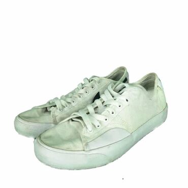 Women's Sneakers and athletic shoes: Nike, 39 — 5