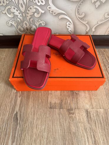 лоро пиано обувь бишкек цена: Hermes сумочка из натуральной кожи шикарном летнем расцветке и шлепки