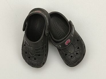 Kids' Footwear: Flip Flaps 23, Used