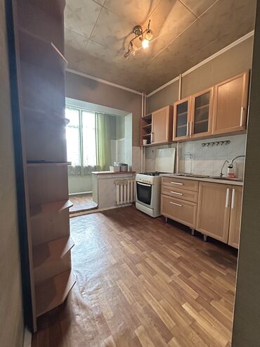 продам 3 х комнатную: 3 комнаты, 75 м², 105 серия, 3 этаж, Косметический ремонт