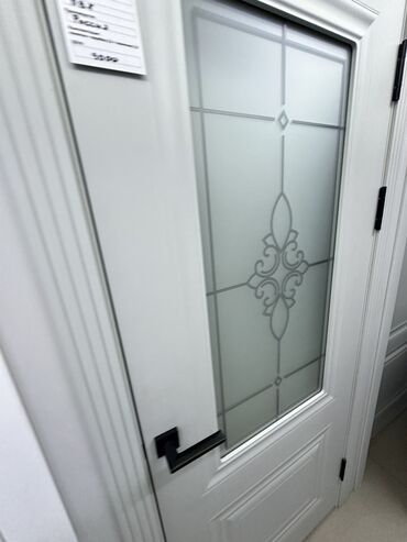 уе: Doors with glass