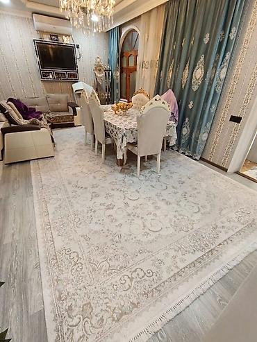 Текстиль: Xalca satilir.Yeni kimidir.Az isjlenib - Rəng: açıq krem/bej — 1