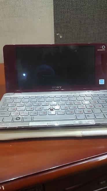 noutbuk: Sony VAIO P Series ultra-portativ noutbuk - Rəng: tünd şərab/bordo — 4
