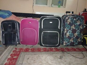Putni koferi i torbe: Predstavljamo set od četiri putna kofera različitih veličina i — 5