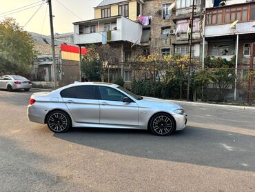 BMW: BMW 5 Series (F10) sedan – gümüş rəng. Texniki xüsusiyyətlər və — 7