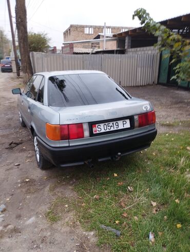 ауди: Audi 80: 1987 г., 1.8 л, Механика, Бензин, Седан