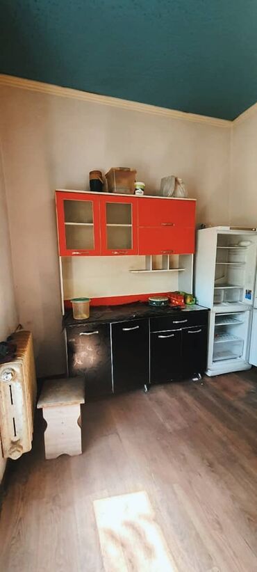 купить квартиру в ипотеку с первоначальным взносом: 2 бөлмө, 50 кв. м, Сталинка, 2 кабат, Эски ремонт