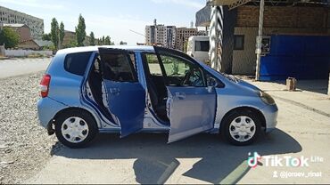 Honda: Honda Fit: 2003 г., 1.3 л, Автомат, Бензин, Хэтчбэк