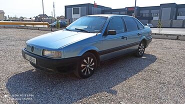 продаю сюрф: Volkswagen Passat: 1990 г., 1.8 л, Механика, Бензин, Седан