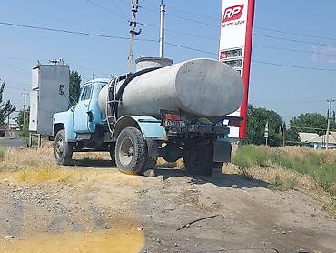 авто такси: Водовоз/автоцистерна на базе грузового шасси (ориентировочно — 1