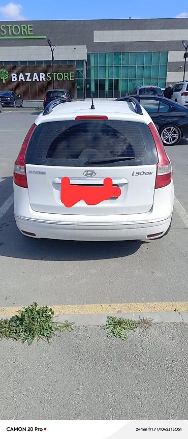 i30: Hyundai i30: 1.4 l | 2010 il Universal — 3