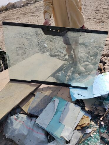 Стекла и комплектующие: Лобовой передний задний боковой различных размеров и форм — 14