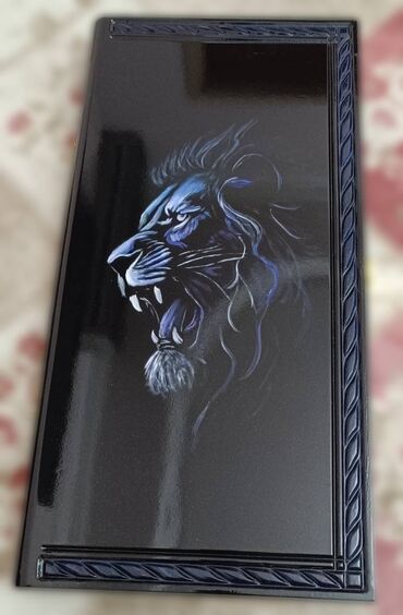 Nərdlər: Əl işi rəsmlərlə, metal daşlarla