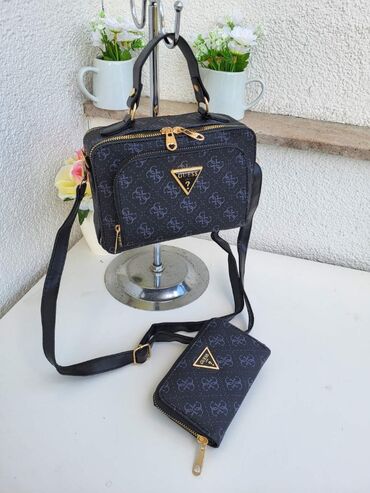 Torbe: Cena torbi 2900
cena novcanika 2200
Porez — 11