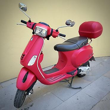 Vespa SXL 125 skuter 2022 8600km - Rəng: mat qırmızı - Mühərrik: 125