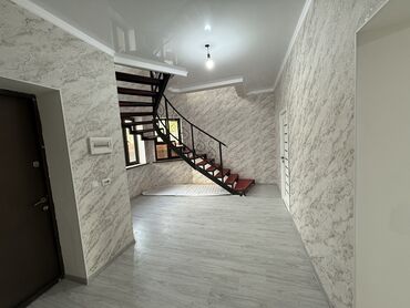 Долгосрочная аренда домов: 270 м², 7 комнат, Парковка, Амбарная, Утепленный — 3