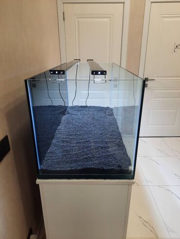 Ovçuluq və balıqçılıq: Akvarium,şkaf və digər avadanlıqlar satılır.Bitki üçün qrunt Propant — 11