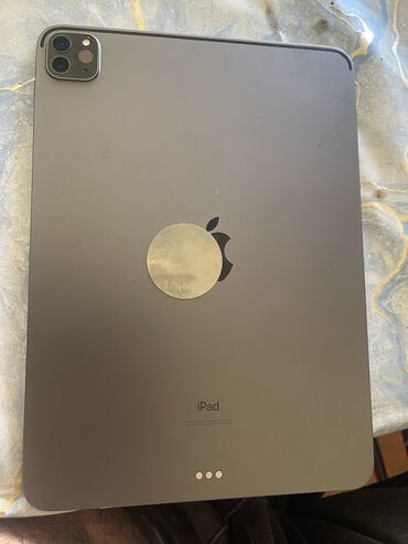 ipad.6: Salam iPad Pro 2 ci nesil 2020 model 120 epes zaryatqa yerinde