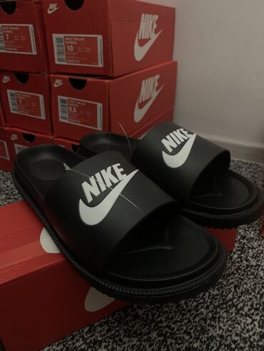 найк: Сланцы Nike унисекс удобные
Распродажа 
новые
размер: 45 44 43 41 40