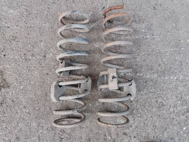 Auto delovi: Zadnje opruge za Ladu 2121,21213,21214 Niva br.4. Očuvano, skinuto — 12