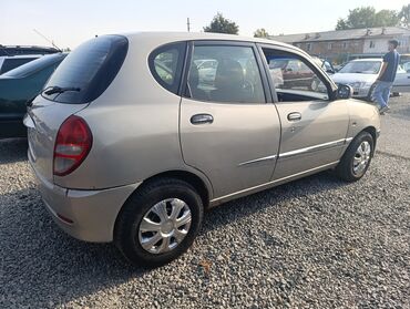 Daihatsu: Daihatsu Sirion: 2003 г., 1 л, Механика, Бензин, Хэтчбэк — 4