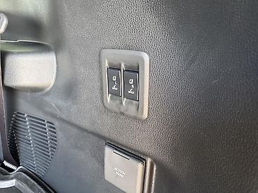 тайота в: Toyota Land Cruiser Prado: 2025 г., 2.4 л, Автомат, Бензин, Внедорожник — 9