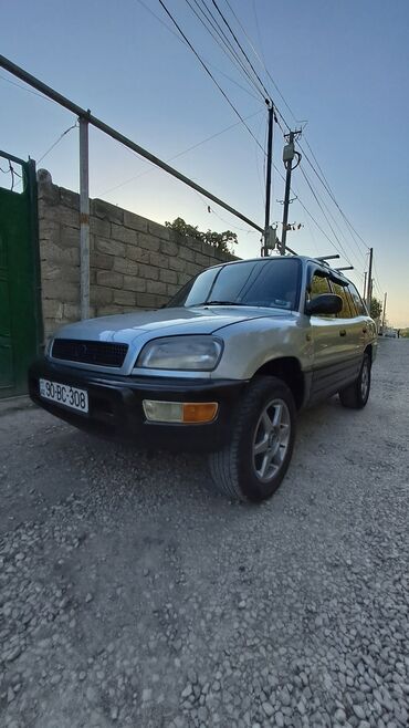 Toyota: Toyota RAV4: 2 l | 1997 il Ofrouder/SUV — 6