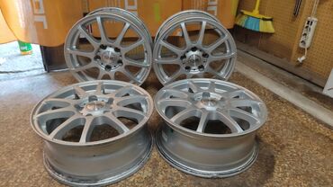 зимние шины 15 размер: Литые Диски R 15 Комплект, отверстий - 5, Б/у