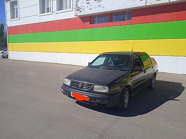 w210 решетка: Volkswagen Vento: 1993 г., Механика, Седан — 5
