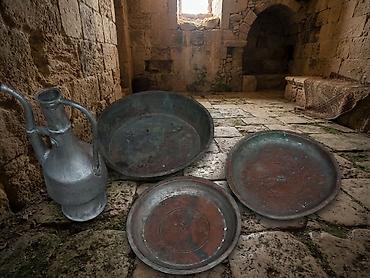 samovar 10 litre: Məhsul: Mis qab-qacaq dəsti Təsvir: - Klassik Şərq üslubunda misdən — 1